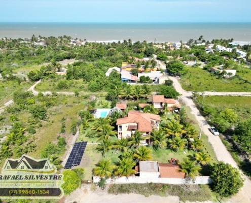 Vista aérea lateral direita Pousada a venda em Costa Dourada BA