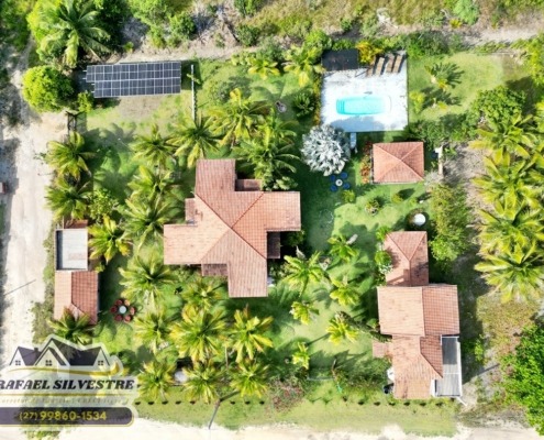 Vista aérea cima Pousada a venda em Costa Dourada BA